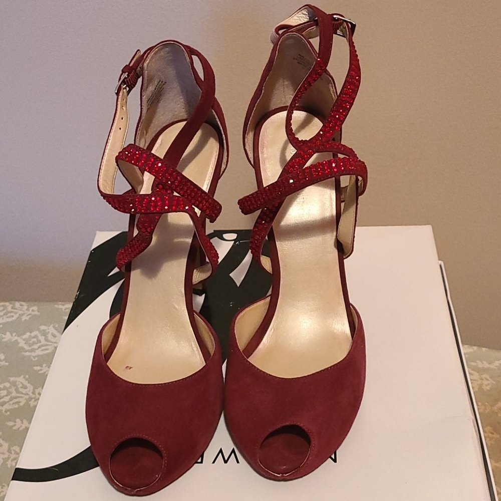 Nine west  Maroon heels